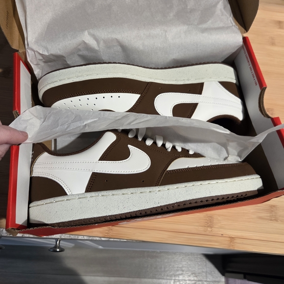 New In Box Nike Court Vision Low P Women’s Athletic Shoes - Sail/Cacao W 8.5 - Picture 3 of 12